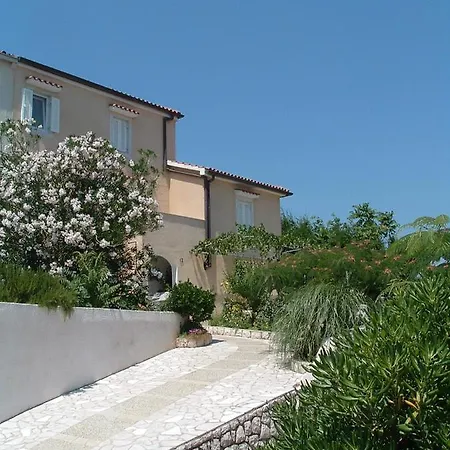 Appartement Segota Mit Meerblick Nerezine
