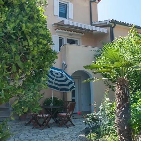 Segota Mit Meerblick Appartement Nerezine