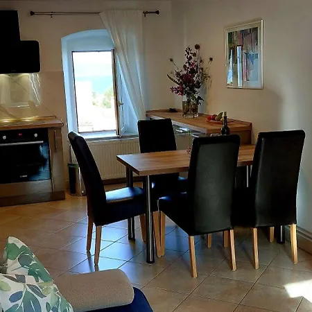 Segota Mit Meerblick Apartman Nerezine